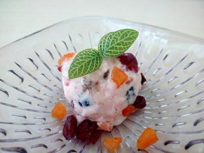 How is frozen yogurt different from ice cream